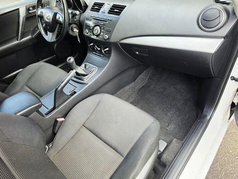 Used 2012 MAZDA MAZDA3 i Touring FWD image 11