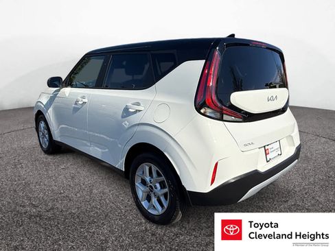 Used 2024 Kia Soul S FWD image 7