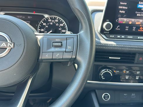 Certified 2023 Nissan Rogue S image 14