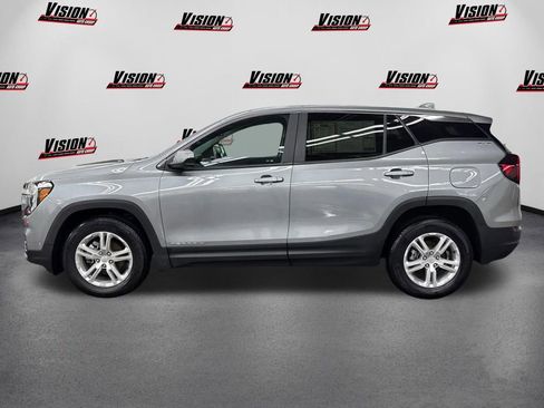 Used 2023 GMC Terrain SLE image 8