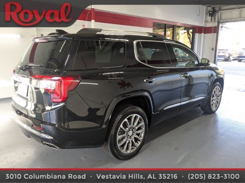 Used 2023 GMC Acadia Denali w/ Denali Ultimate Package image 4