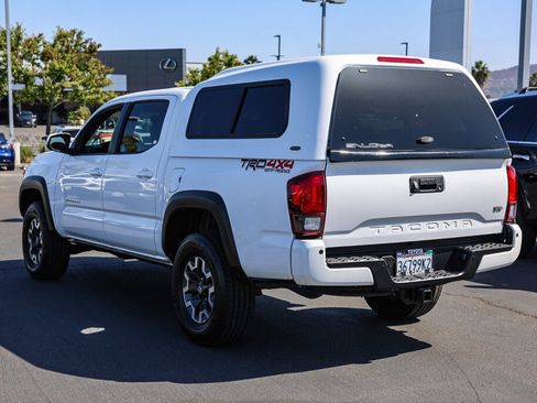 Certified 2018 Toyota Tacoma TRD Off-Road w/ Technology Package AWD/4WD image 21