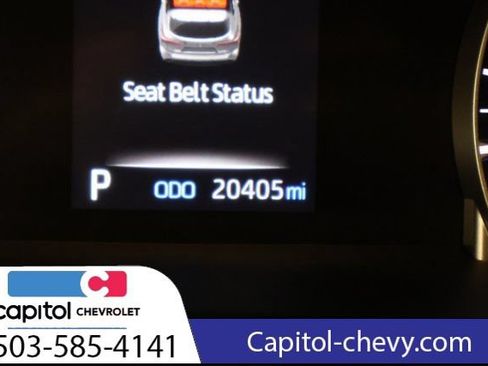 Used 2022 Toyota Highlander LE AWD/4WD image 17
