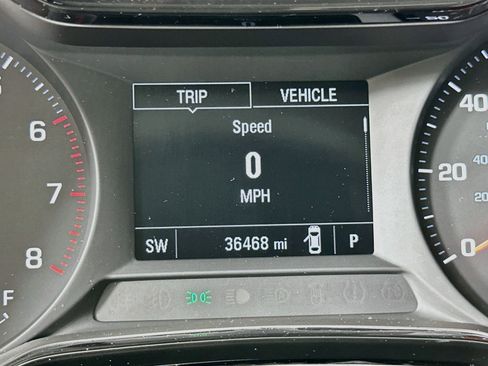 Used 2025 Chevrolet Trax LS w/ LS Convenience Package FWD image 19