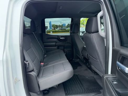 Used 2022 Chevrolet Silverado 1500 Custom RWD image 17