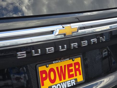 Used 2023 Chevrolet Suburban High Country w/ Advanced Technology Package image 30