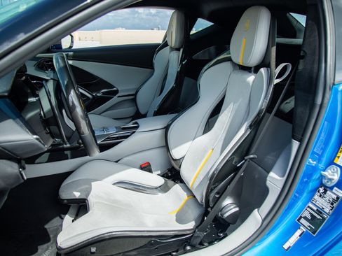 Certified 2025 Ferrari 12Cilindri image 12