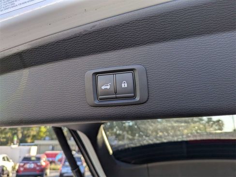 Used 2024 Mitsubishi Outlander FWD image 14