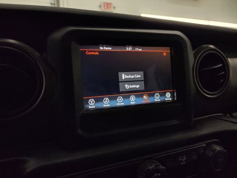 Used 2022 Jeep Wrangler Unlimited Sport image 41