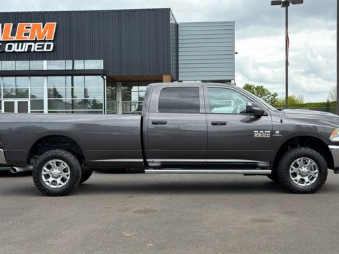 Used 2017 RAM 3500 Tradesman w/ Chrome Appearance Group AWD/4WD image 3