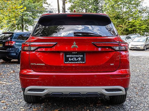Used 2024 Mitsubishi Outlander AWD image 5