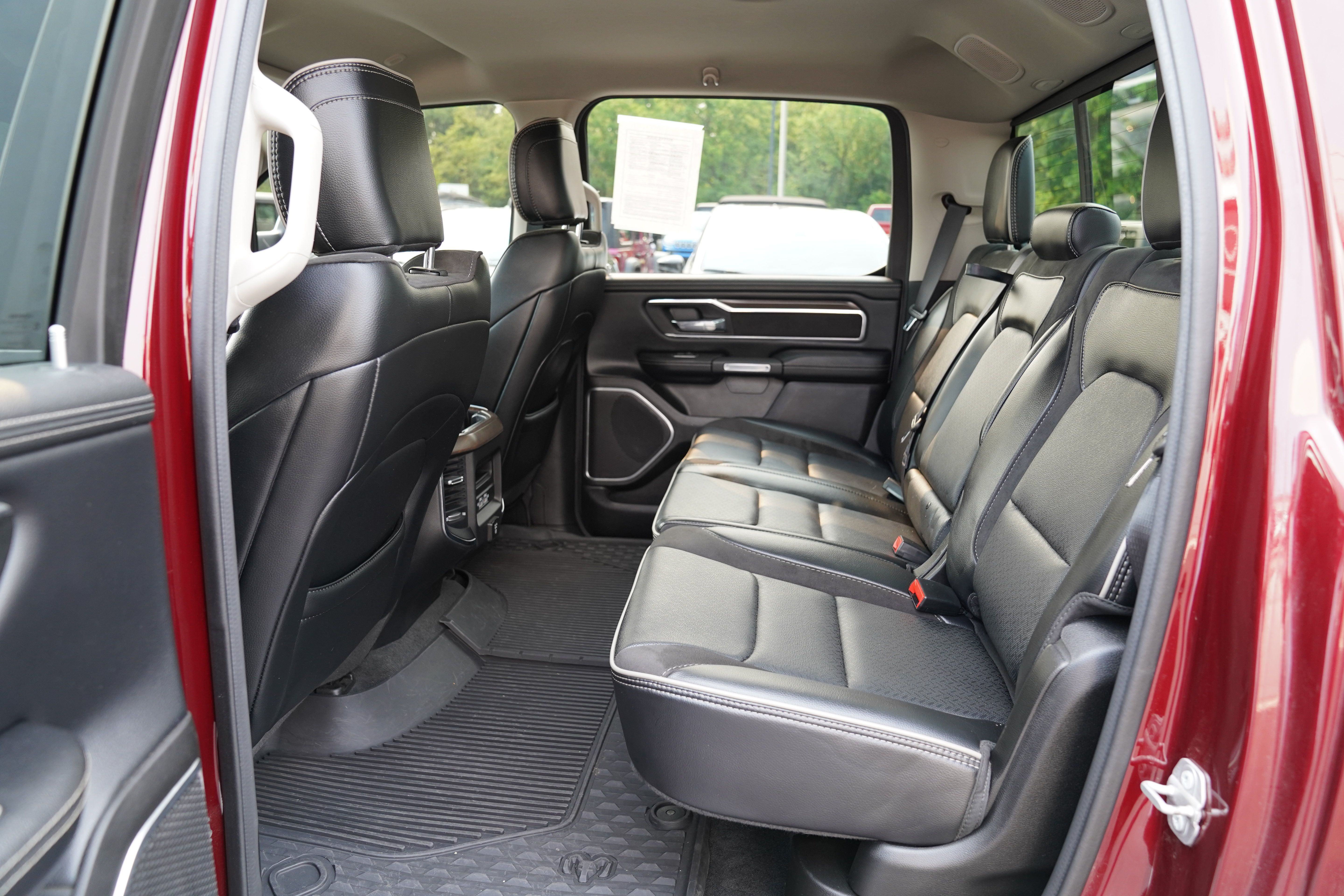 Used 2022 RAM 1500 Laramie AWD/4WD image 5