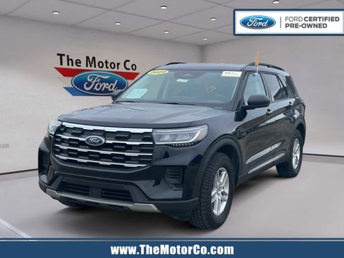 Certified 2025 Ford Explorer Active image 1