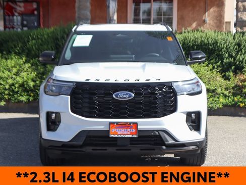 Used 2026 Ford Explorer ST-Line w/ ST-Line Street Pack AWD/4WD image 3