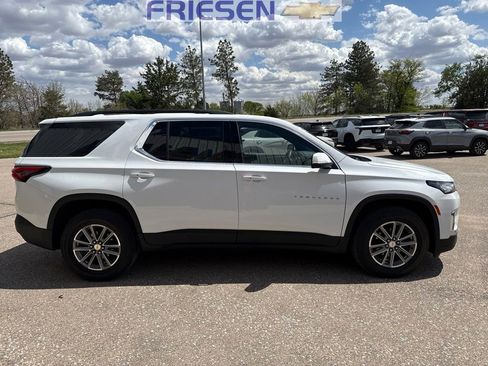 Used 2023 Chevrolet Traverse LT AWD/4WD image 4