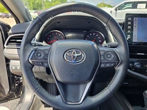 Used 2022 Toyota Camry XSE w/ Navigation Package FWD image 19