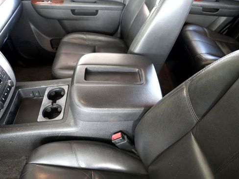 Used 2014 GMC Yukon SLT image 38