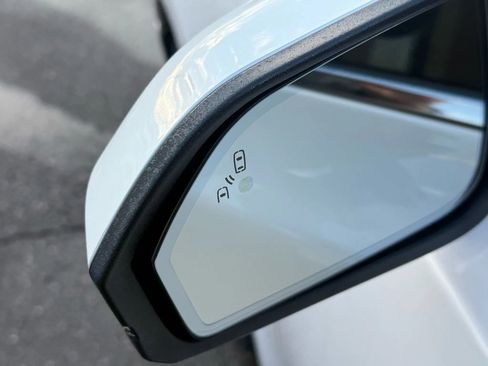 Used 2016 Lincoln MKZ Sedan 4D w/ Equipment Group 300A Reserve image 9