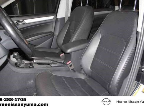 Used 2019 Volkswagen Passat 2.0T Wolfsburg w/ Wheels & Sunroof Package image 4