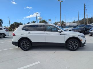 Used 2022 Volkswagen Tiguan SE video 2