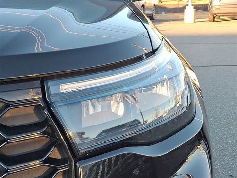 Used 2025 Ford Explorer ST-Line w/ ST-Line Street Pack image 9