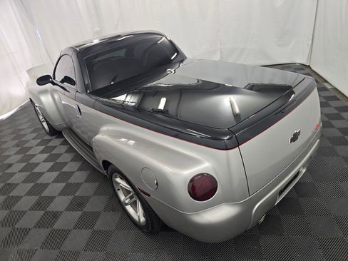 Used 2005 Chevrolet SSR w/ Preferred Equipment Group RWD image 14