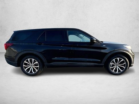 Used 2022 Ford Explorer ST-Line w/ Class IV Trailer Tow Package image 5