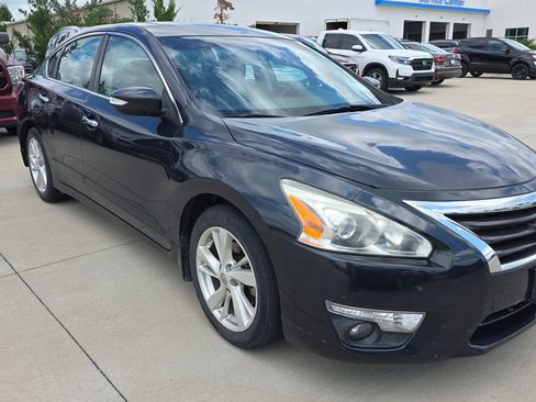 Used 2015 Nissan Altima 2.5 SL w/ Technology Package FWD image 7