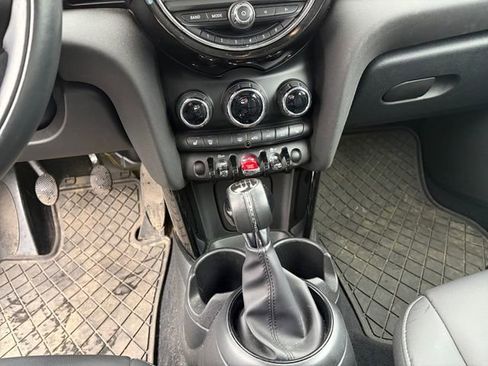 Used 2019 MINI Cooper 2-Door Hardtop FWD image 11