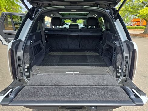 Certified 2026 Land Rover Range Rover Long Wheelbase SE image 12