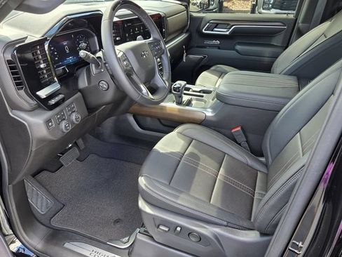 Certified 2026 Chevrolet Silverado 1500 High Country w/ Midnight Edition AWD/4WD image 9