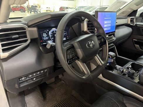Used 2024 Toyota Tundra Limited AWD/4WD image 7