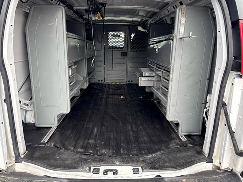 Used 2014 Chevrolet Express 1500 AWD image 11