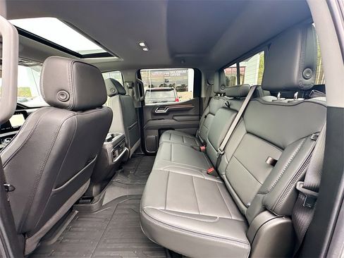 Used 2025 GMC Sierra 1500 Denali image 17