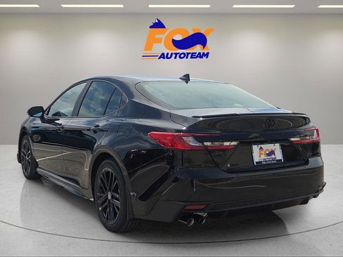 New 2026 Toyota Camry SE FWD image 3
