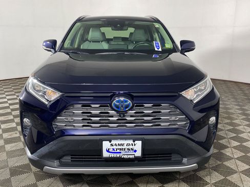 Used 2020 Toyota RAV4 Limited AWD/4WD image 8