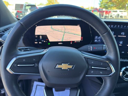 Used 2024 Chevrolet Blazer EV LT image 24