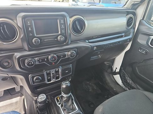 Used 2018 Jeep Wrangler Unlimited Sport S image 14