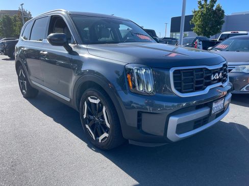 Used 2023 Kia Telluride S w/ S Sunroof Package AWD/4WD image 1