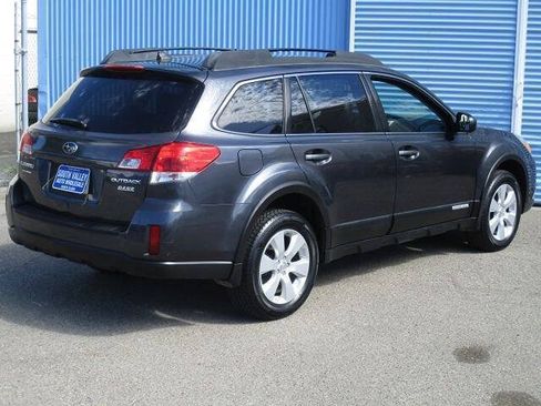 Used 2011 Subaru Outback 2.5i Limited AWD/4WD image 3