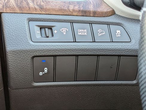 Used 2018 Hyundai Santa Fe Sport image 17