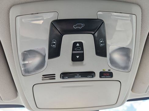 Used 2019 Toyota Sienna XLE w/ XLE Navigation Package FWD image 29