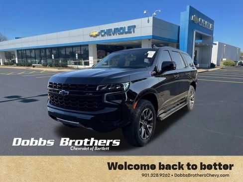 Used 2023 Chevrolet Tahoe Z71 w/ Luxury Package AWD/4WD image 3