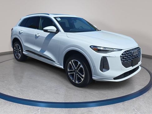 New 2026 Audi Q5 Premium AWD/4WD image 3