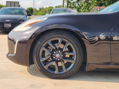 Used 2016 Nissan 370Z Touring RWD image 9