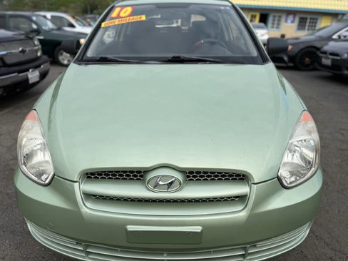 Used 2010 Hyundai Accent GS image 2