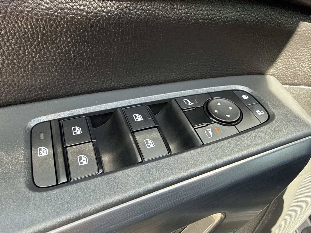 Used 2025 Nissan Pathfinder Rock Creek AWD/4WD image 22