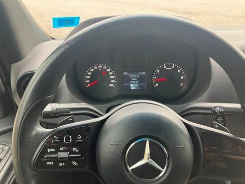 Used 2022 Mercedes-Benz Sprinter 2500 image 19