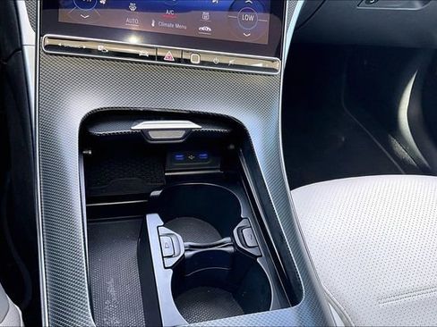 Used 2024 Mercedes-Benz C 300 Sedan image 25