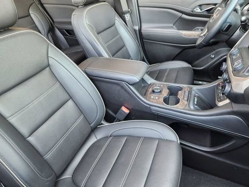 Certified 2023 GMC Acadia Denali w/ Denali Ultimate Package FWD image 9